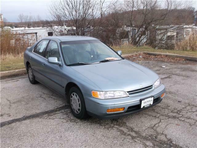 1994 Honda Accord LX - photo 2
