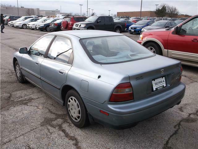 1994 Honda Accord LX - photo 4