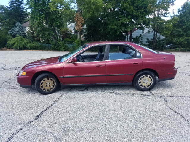 1994 Honda Accord LX - photo 2