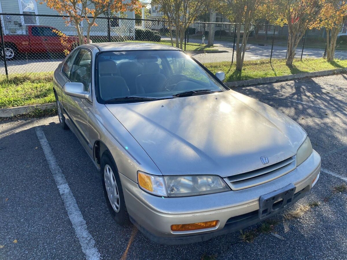 1994 Honda Accord LX - photo 10