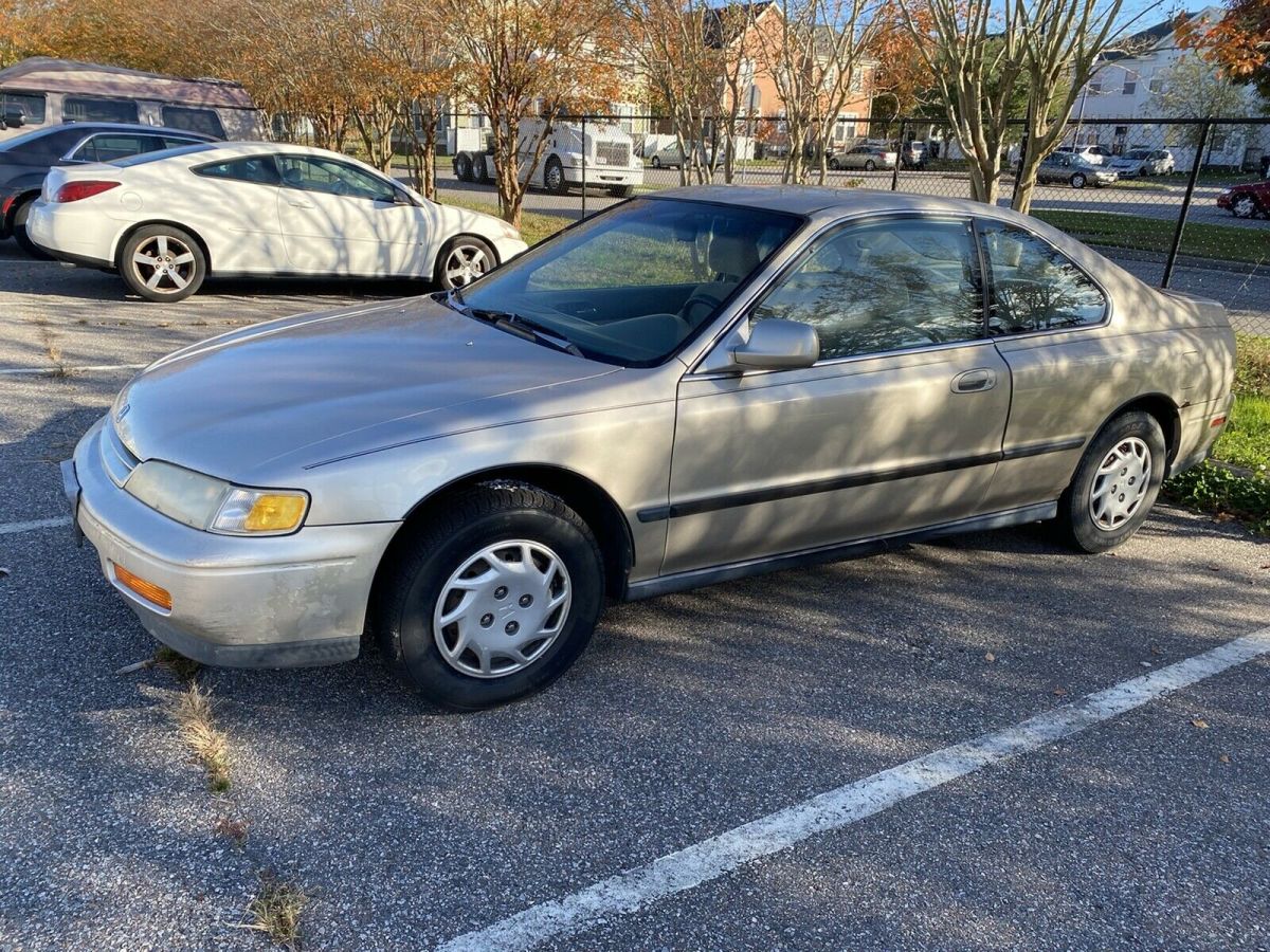 1994 Honda Accord LX - photo 3