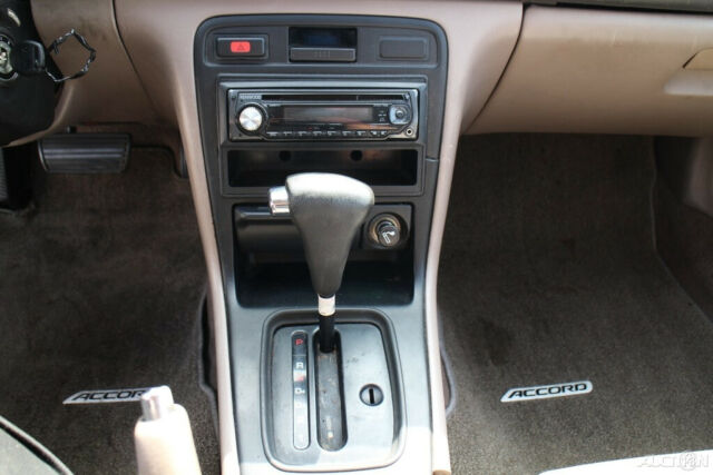 1994 Honda Accord DX - photo 13