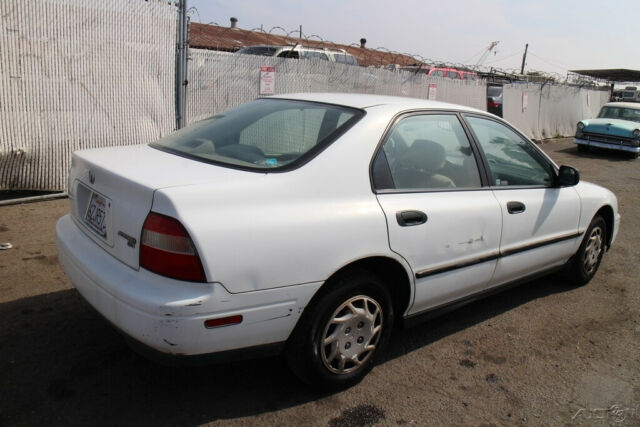 1994 Honda Accord DX - photo 3