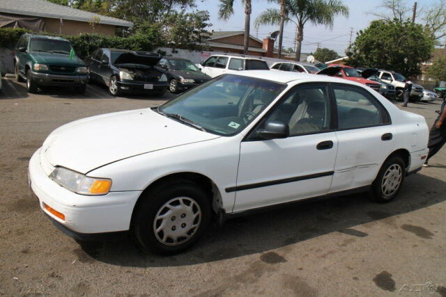 1994 Honda Accord DX - photo 6
