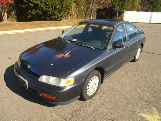1994 Honda Accord DX Sedan 4-Door - photo 2