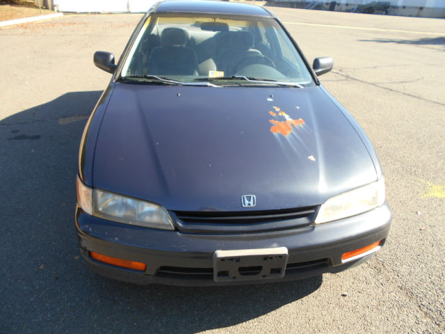 1994 Honda Accord DX Sedan 4-Door - photo 3
