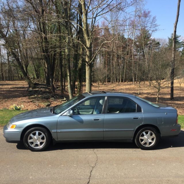 1994 Honda Accord EX Sedan 4-Door - photo 4