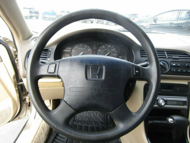 1994 Honda Accord 4dr Sedan LX Automatic - photo 12