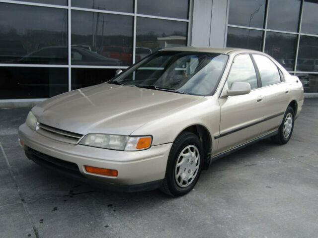 1994 Honda Accord 4dr Sedan LX Automatic - photo 3