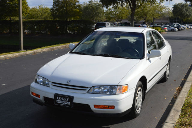 1994 HONDA ACCORD LX 75K ACTUAL MILES FLORIDA CAR 15 YEAR EBAY SELLER NO RESERVE 1994 Honda Accord LX