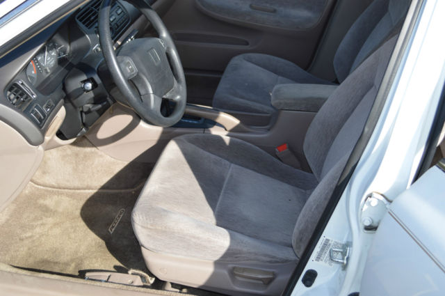 1994 Honda Accord LX - photo 13