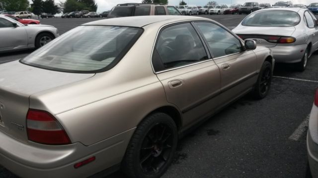 1994 Honda Accord LX - photo 3
