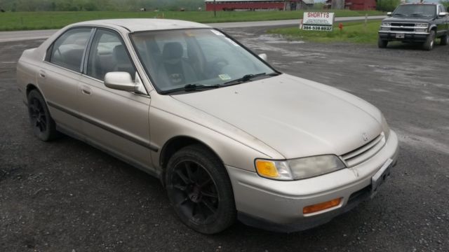 1994 Honda Accord LX - photo 5