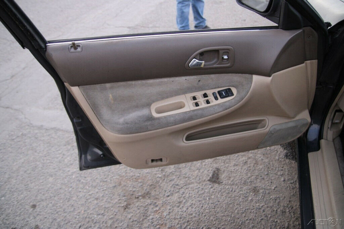1994 Honda Accord LX - photo 12