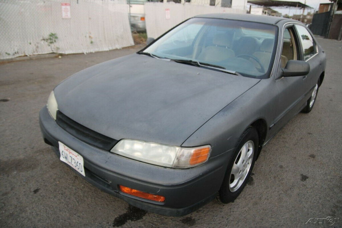 1994 Honda Accord LX - photo 3