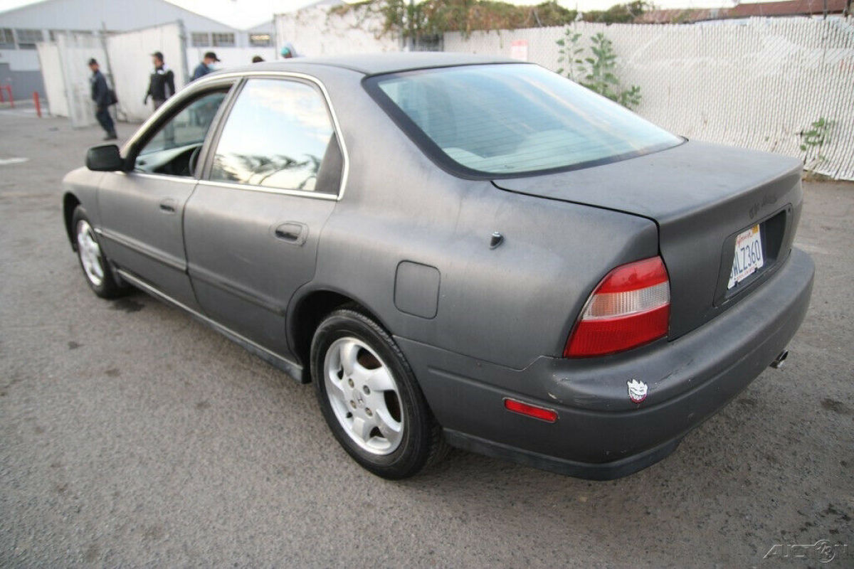 1994 Honda Accord LX - photo 5