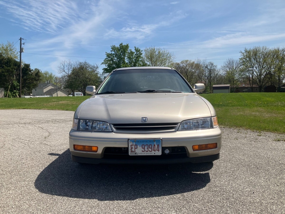 1994 Honda Accord - photo 2