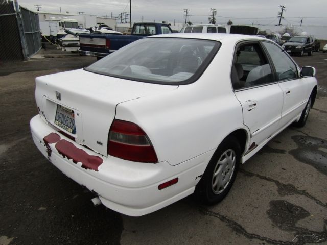 1994 Honda Accord LX - photo 5