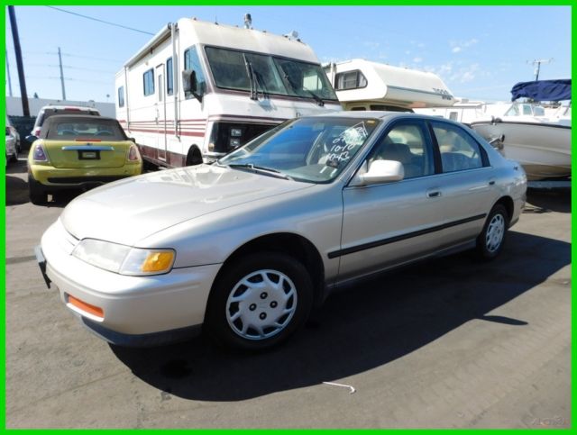 1994 Honda Accord LX Used 2.2L I4 16V Automatic Sedan NO RESERVE 1994 Honda Accord LX