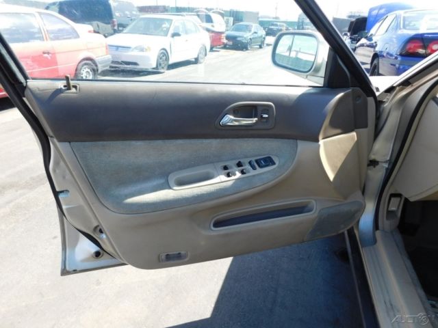 1994 Honda Accord LX - photo 10
