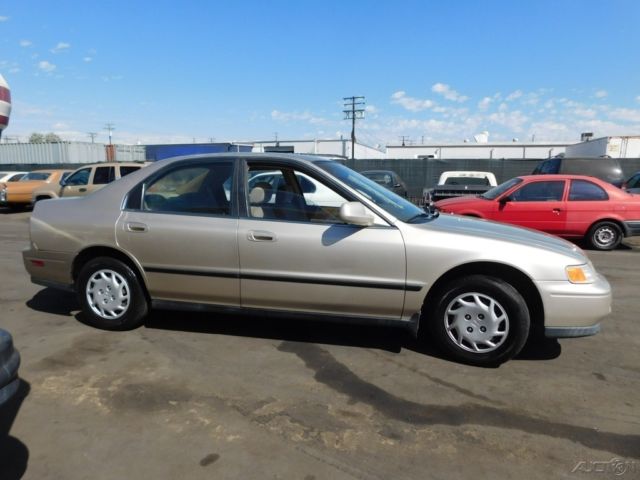 1994 Honda Accord LX - photo 6