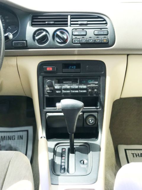 1994 Honda Accord LX - photo 11
