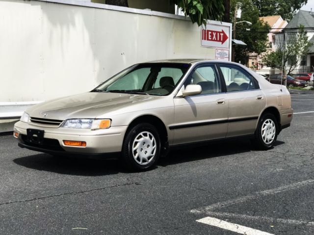 1994 Honda Accord LX - photo 6