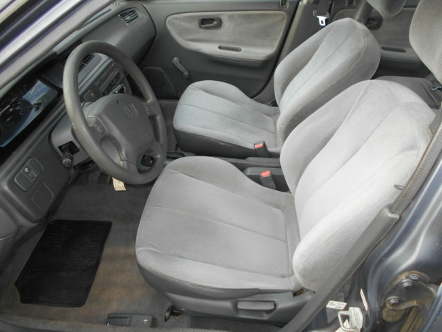 1994 Honda Civic DX Sedan 4-Door - photo 10