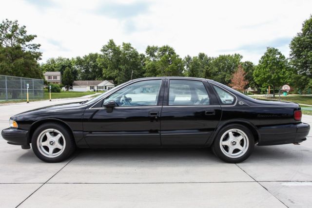 1994 Chevrolet Impala SS - photo 3