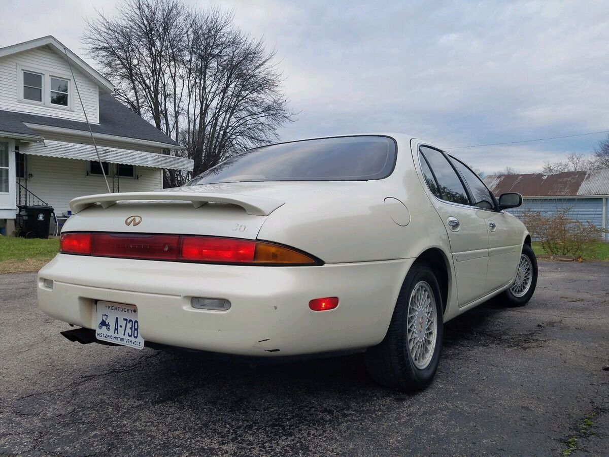 1994 Infiniti J30 Gold Edition - photo 4