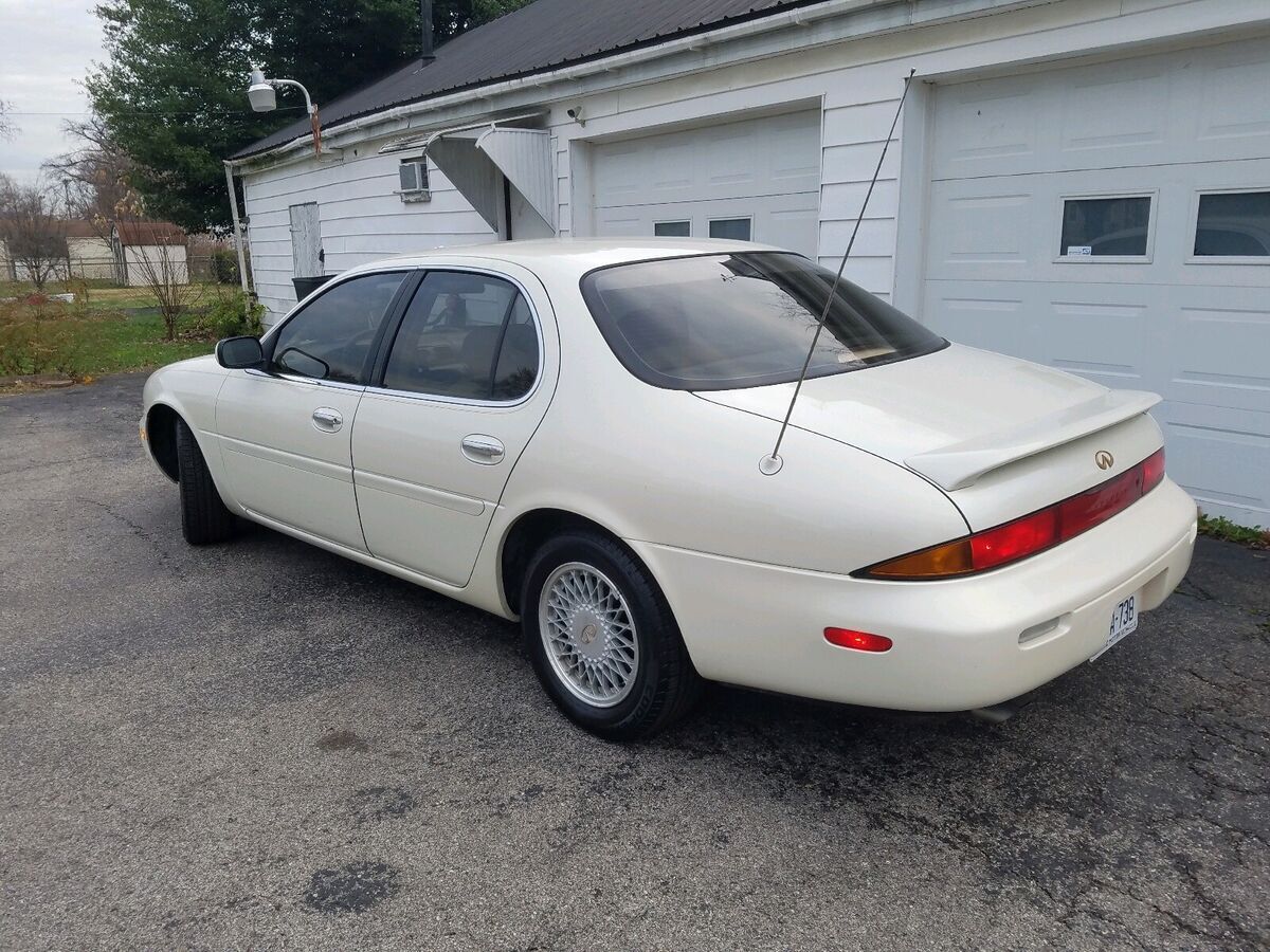 1994 Infiniti J30 Gold Edition - photo 7