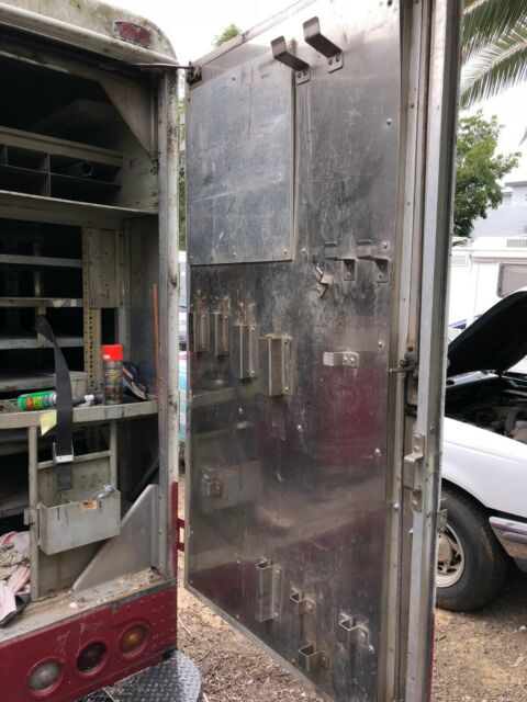 1994 Isuzu NPR NPR CARGO BOX TRUCK - photo 5