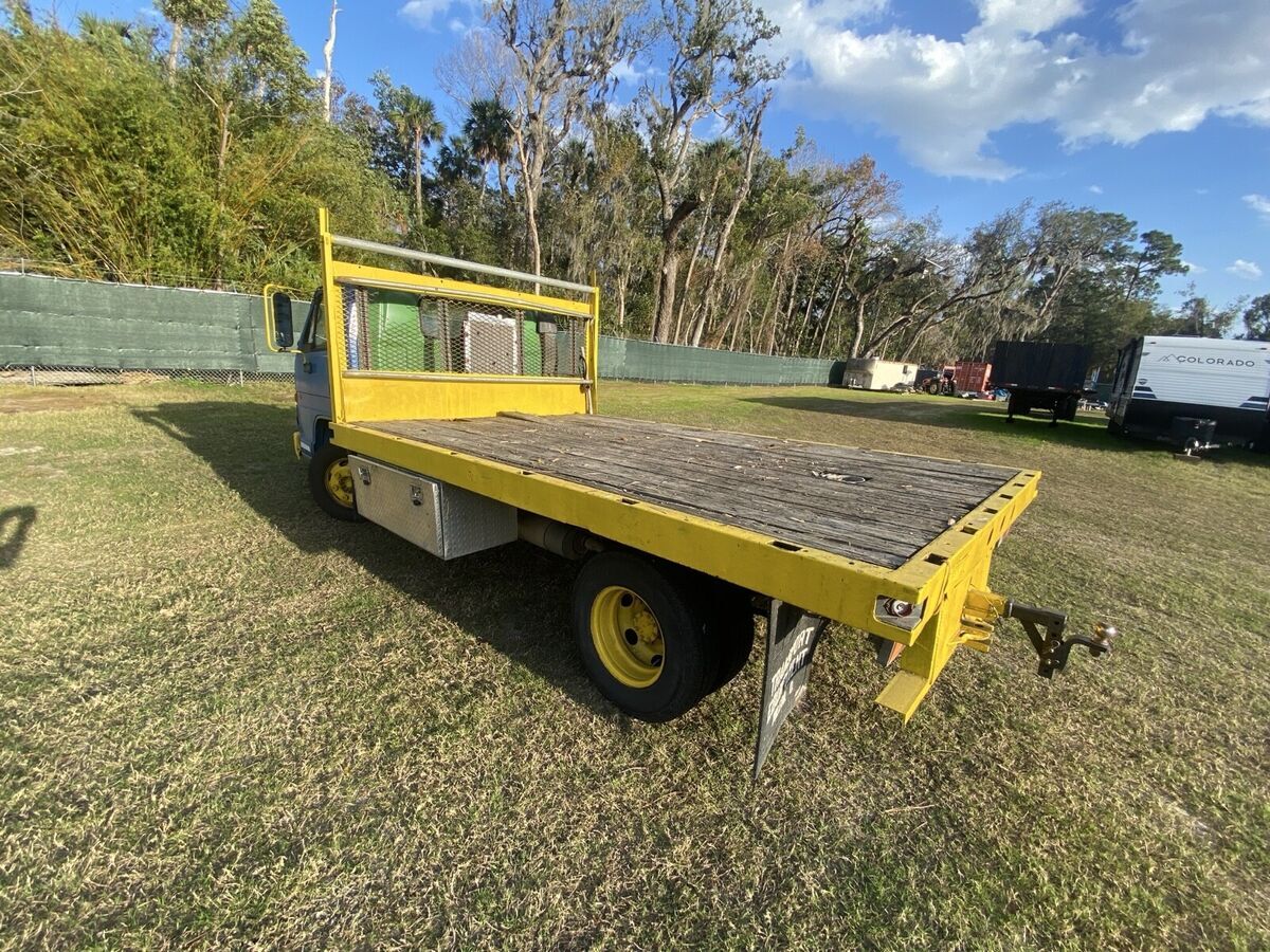 1994 Isuzu NPR - photo 12
