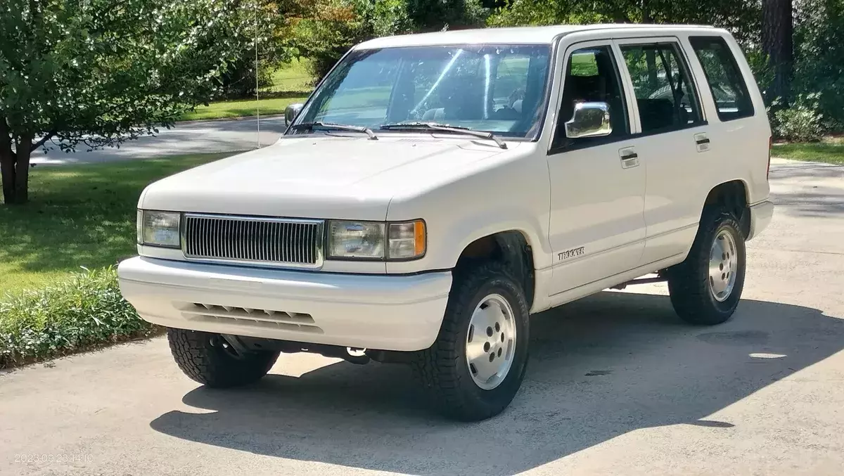 1994 Isuzu Trooper SUV White S 1994 Isuzu Trooper S