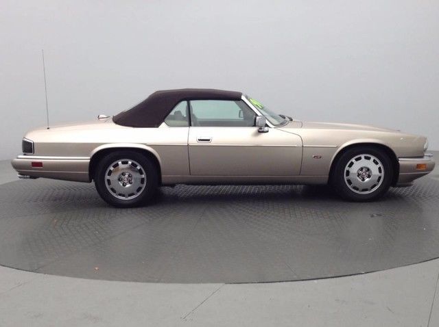 1994 Jaguar XJS Base Convertible 2-Door - photo 2