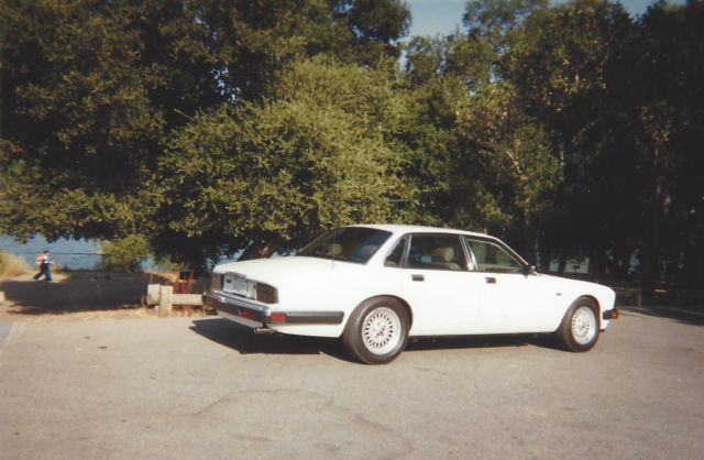 1994 Jaguar XJ12 - photo 2