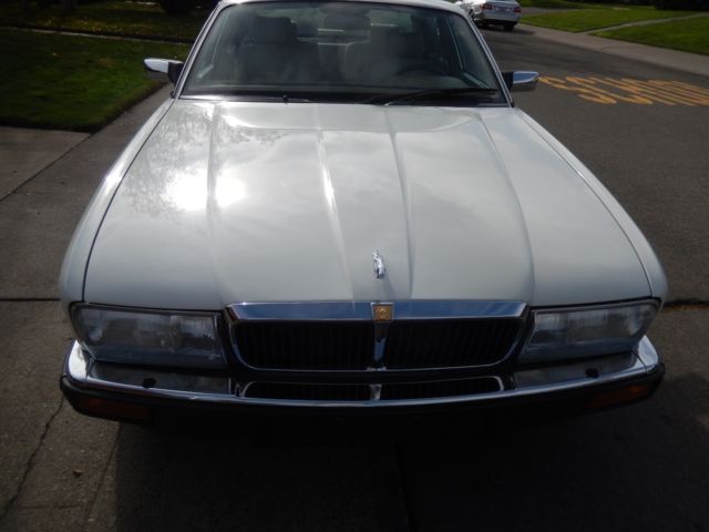 1994 Jaguar XJ12 - photo 6