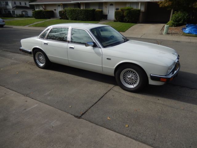 1994 Jaguar XJ12 - photo 7