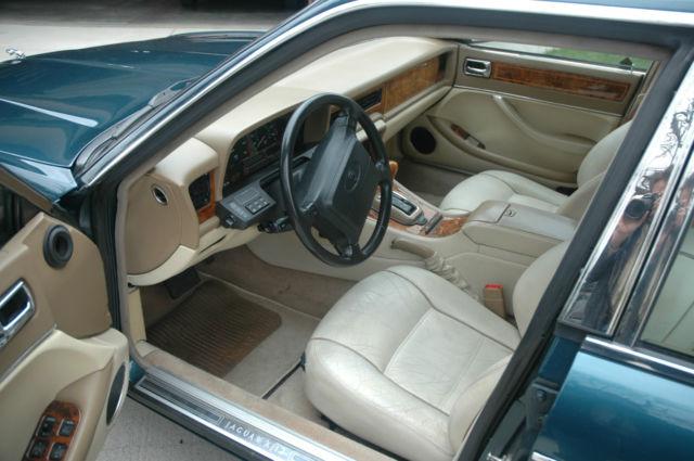1994 Jaguar XJ12 - photo 3