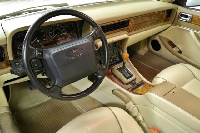 1994 Jaguar XJ12 - photo 7