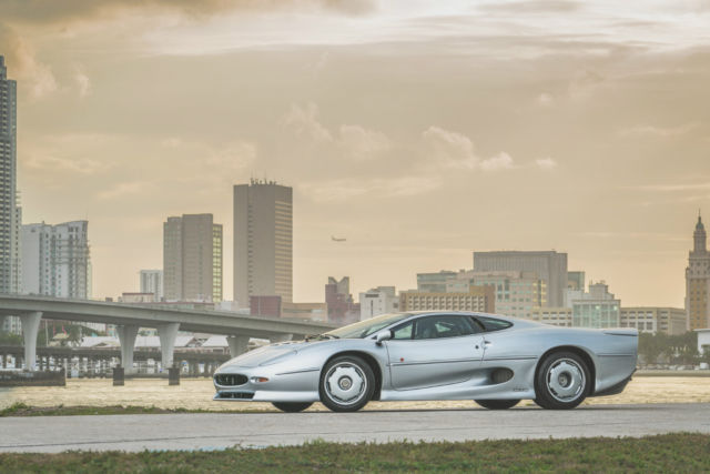 1994 Jaguar XJ220 - photo 9