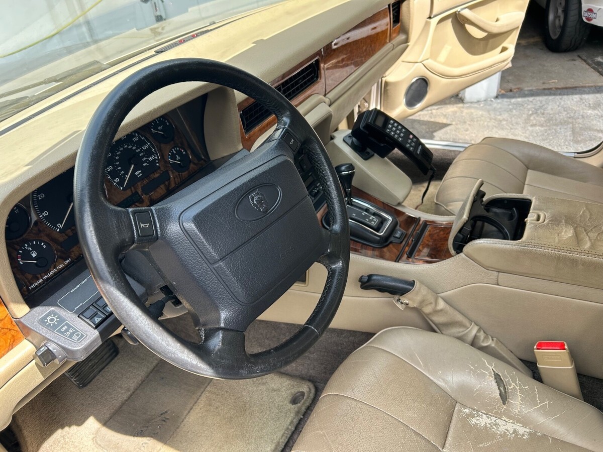 1994 Jaguar XJ6 - photo 13