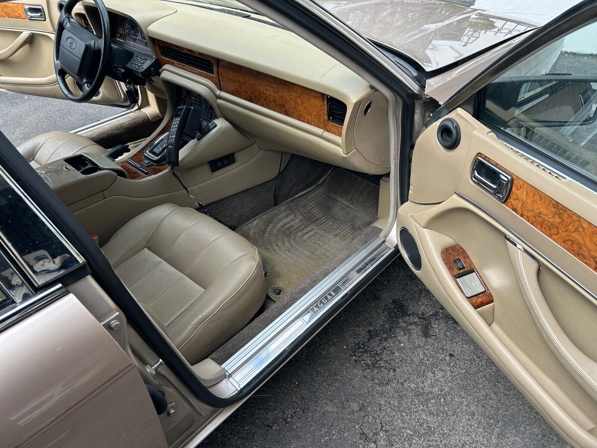 1994 Jaguar XJ6 - photo 8