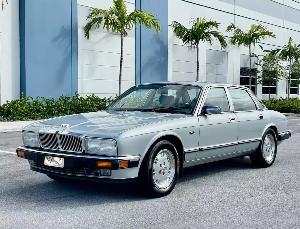 1994 JAGUAR XJ6 4.0L I6 AUTOMATIC, CLEAN FLA TITLE CLEAN CARFAX LOW 60K MILES 1994 Jaguar XJ6