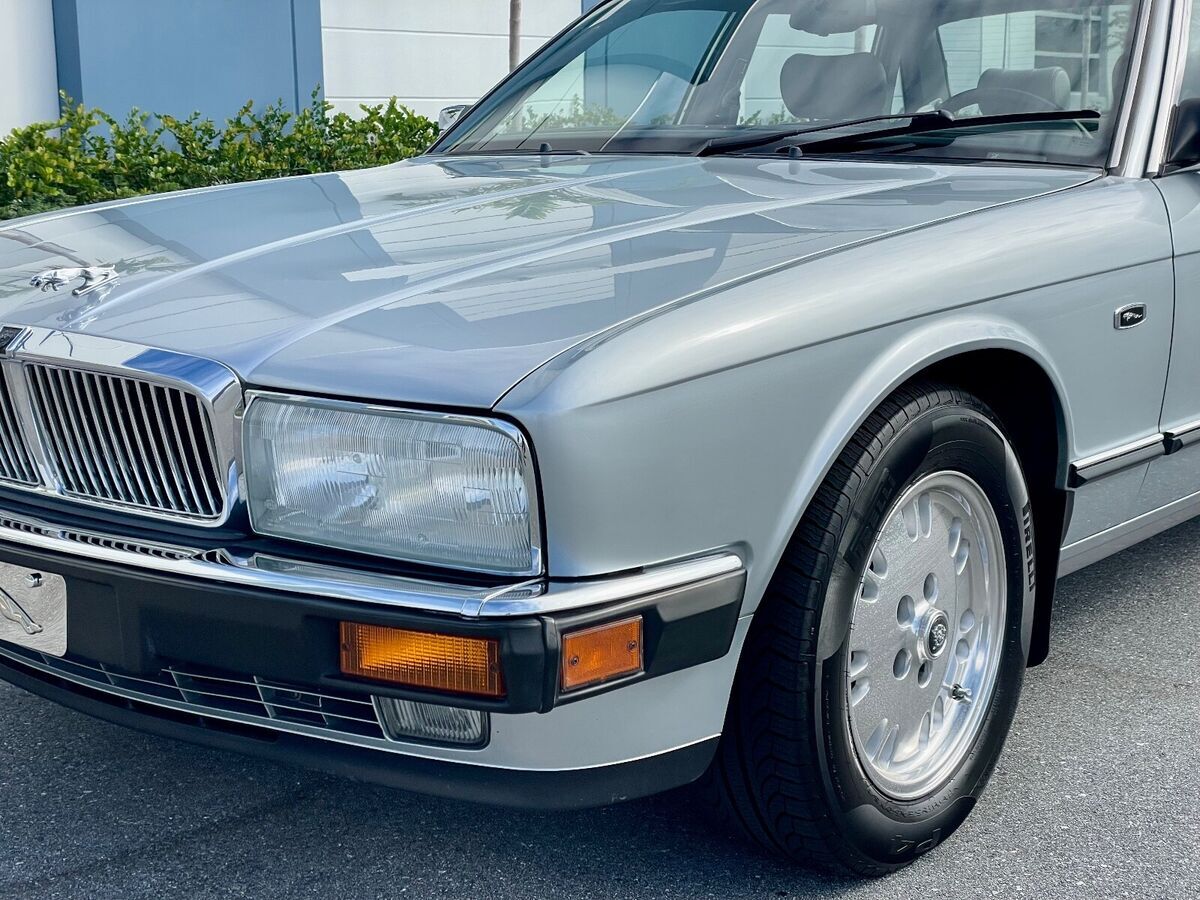 1994 Jaguar XJ6 - photo 12