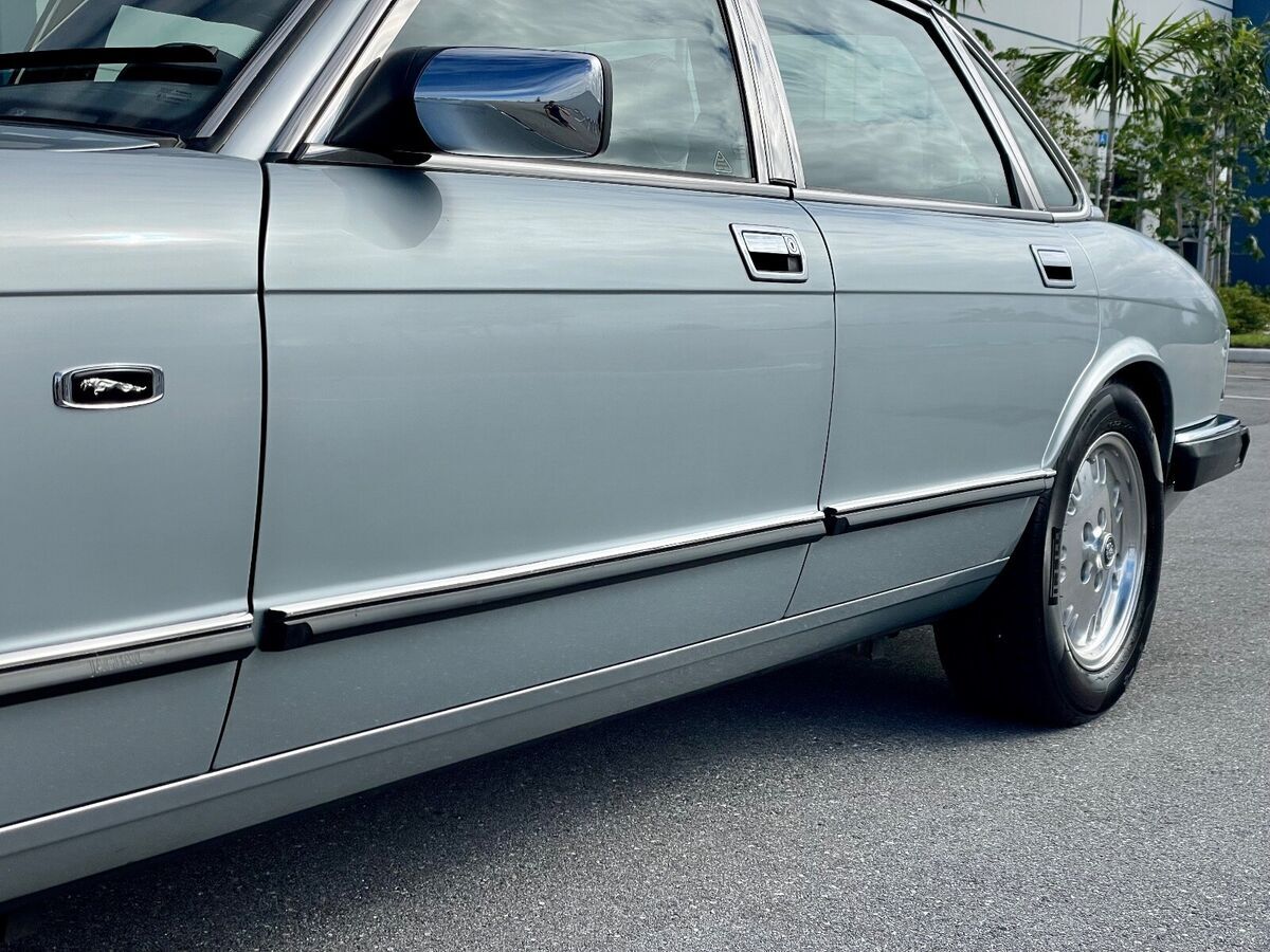 1994 Jaguar XJ6 - photo 13