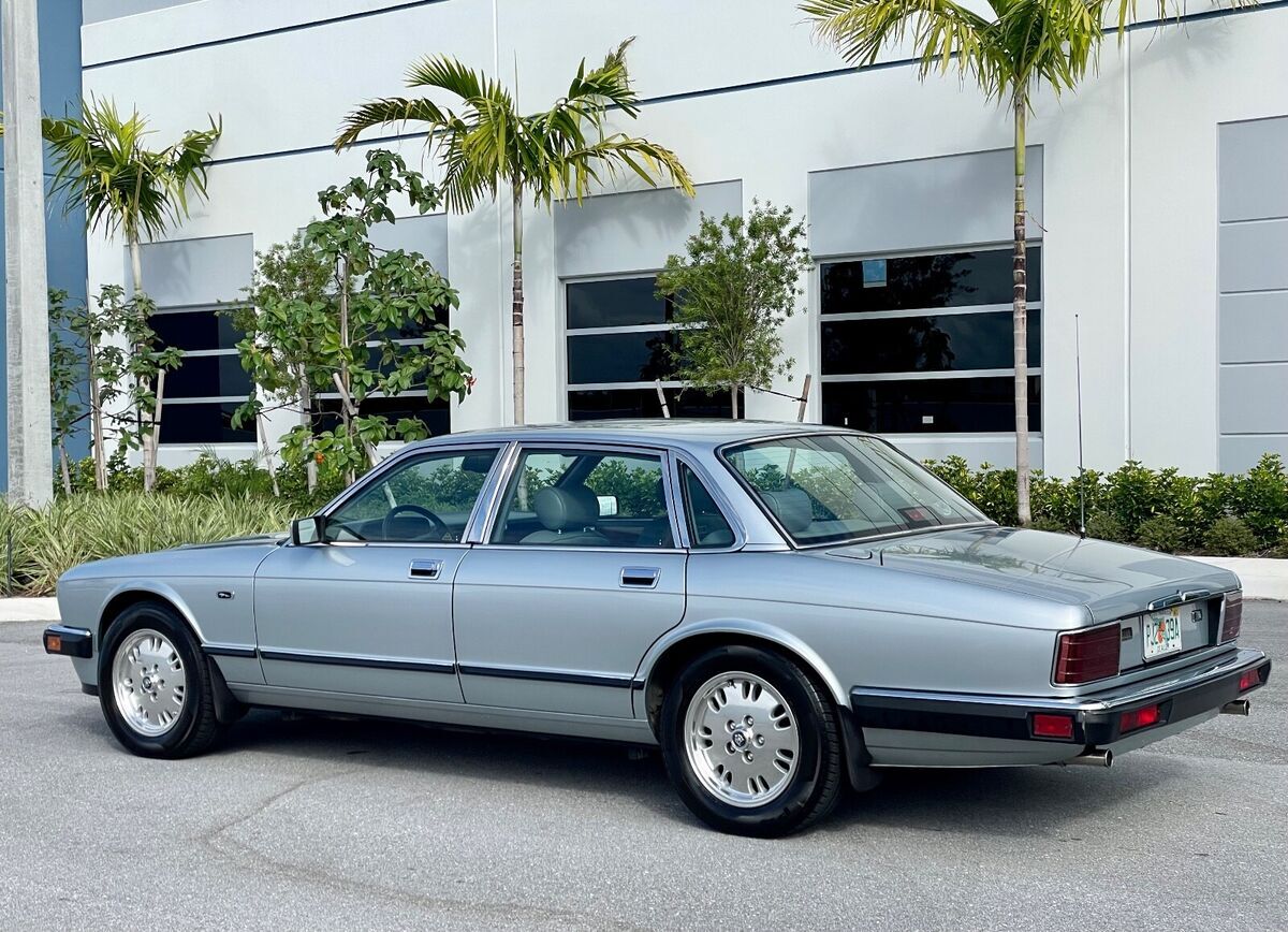 1994 Jaguar XJ6 - photo 3