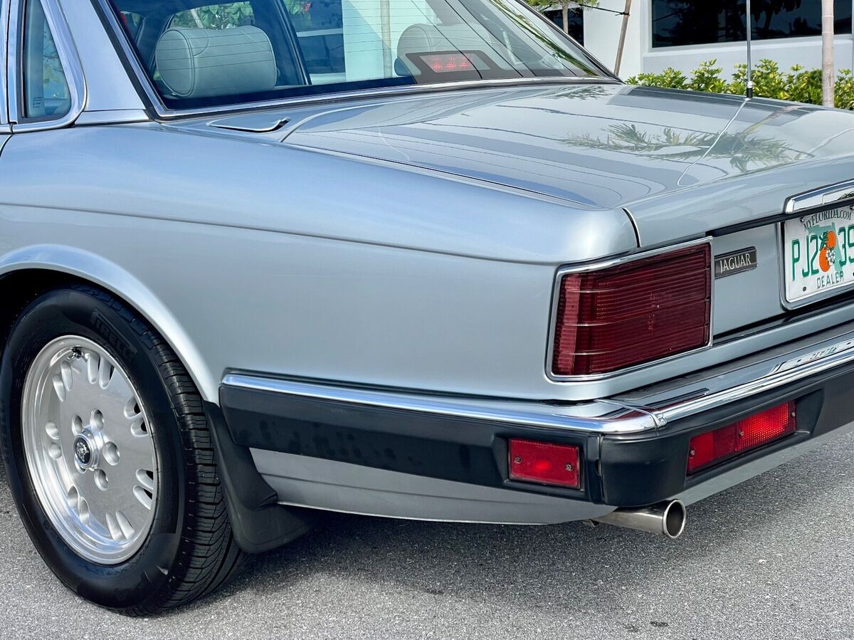 1994 Jaguar XJ6 - photo 4
