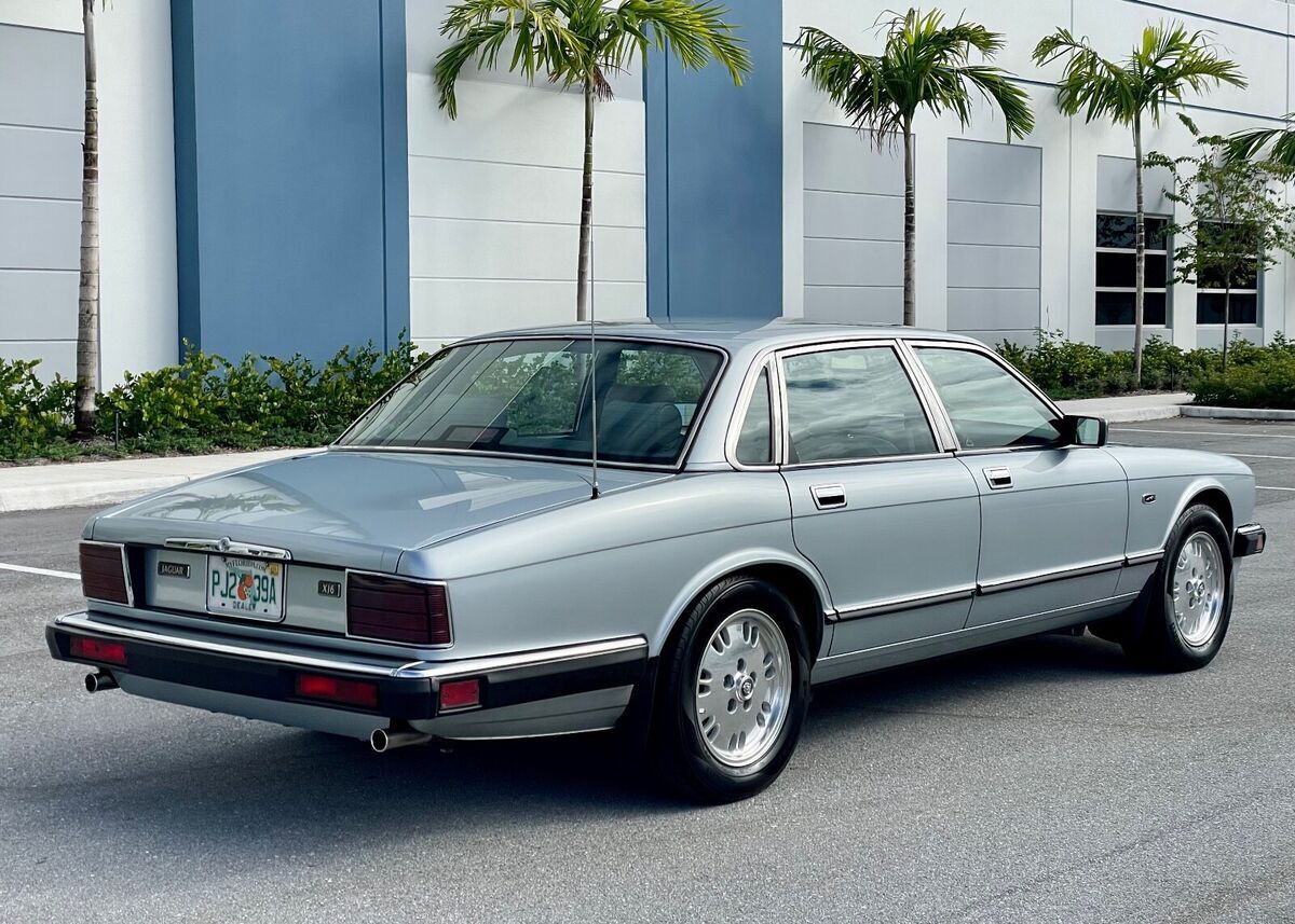 1994 Jaguar XJ6 - photo 7