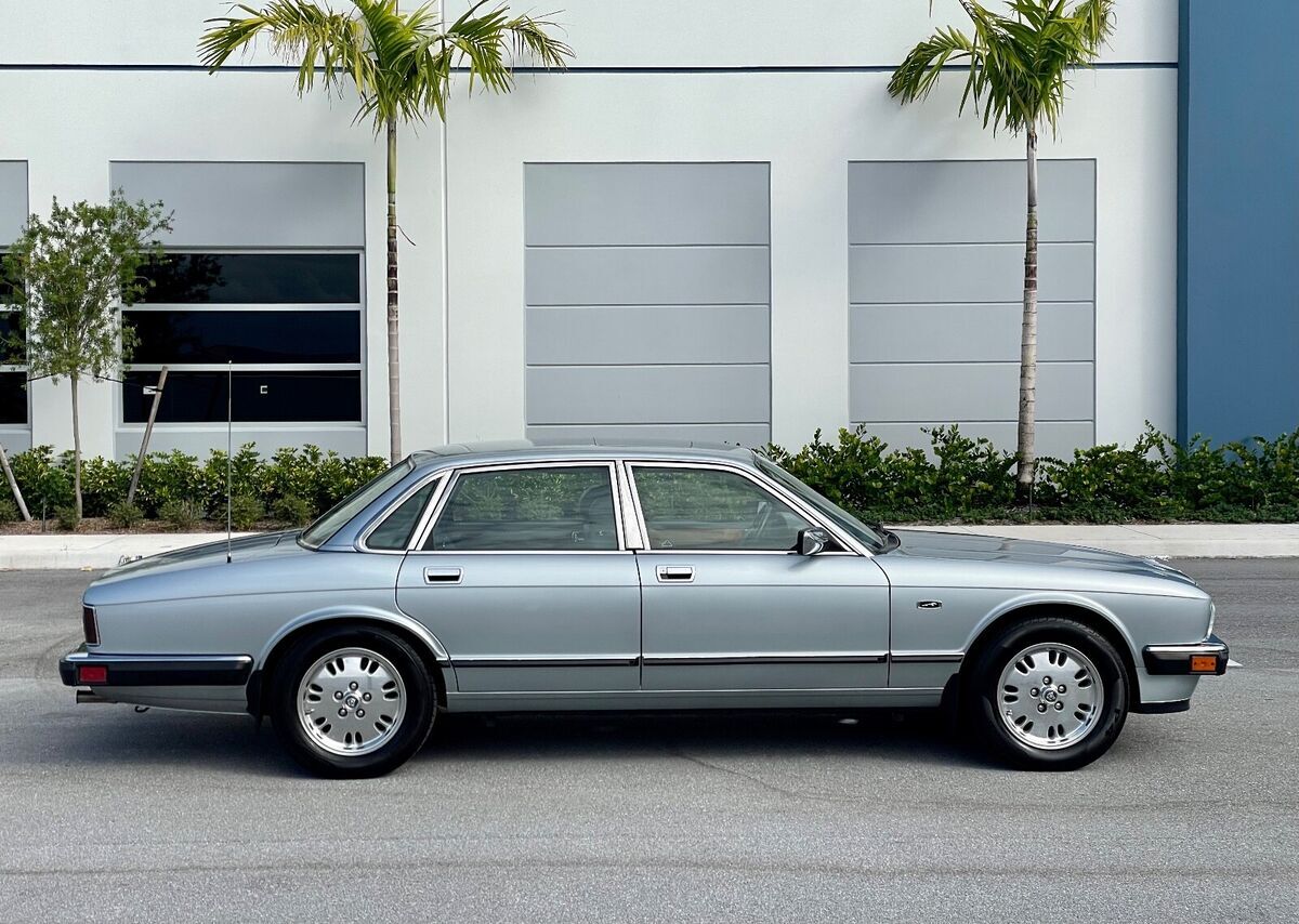 1994 Jaguar XJ6 - photo 8